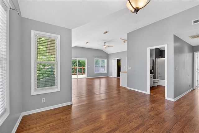 2133 NE Todd George Road, Lee's Summit, MO 64086