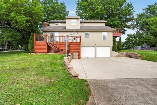 2133 NE Todd George Road, Lee's Summit, MO 64086