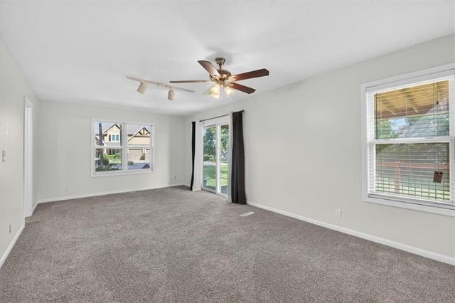 2133 NE Todd George Road, Lee's Summit, MO 64086