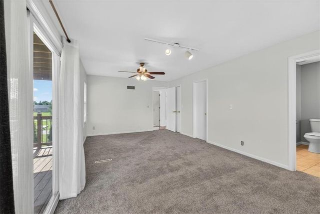2133 NE Todd George Road, Lee's Summit, MO 64086