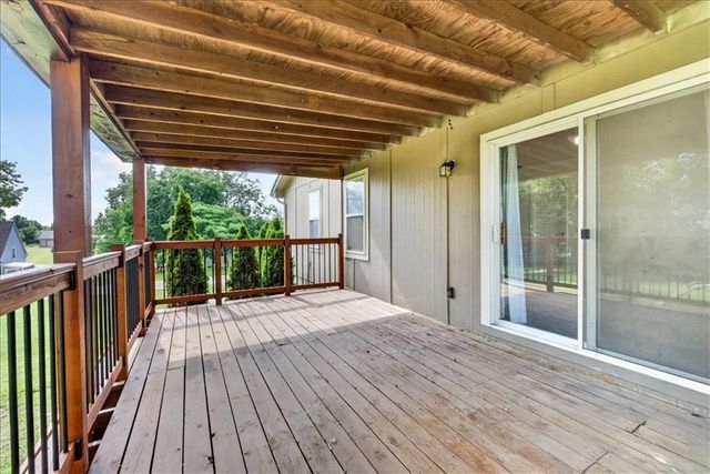 2133 NE Todd George Road, Lee's Summit, MO 64086