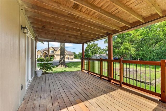 2133 NE Todd George Road, Lee's Summit, MO 64086