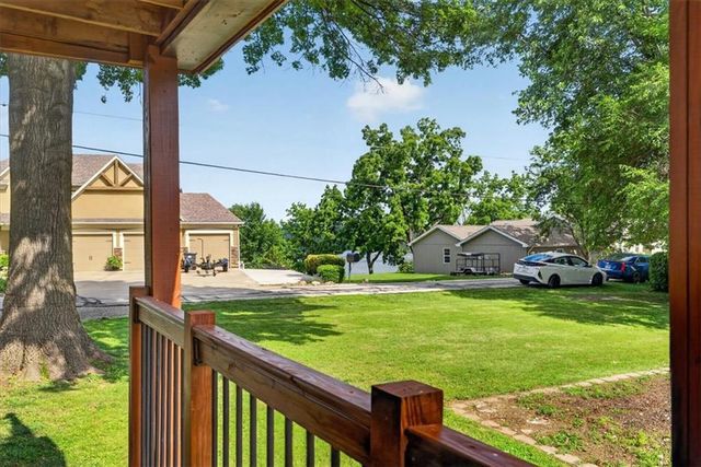 2133 NE Todd George Road, Lee's Summit, MO 64086