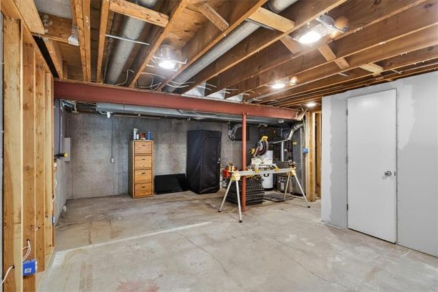 2133 NE Todd George Road, Lee's Summit, MO 64086