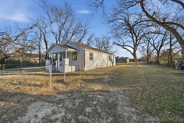 1110 Martin Luther King Drive, Okmulgee, OK 74447