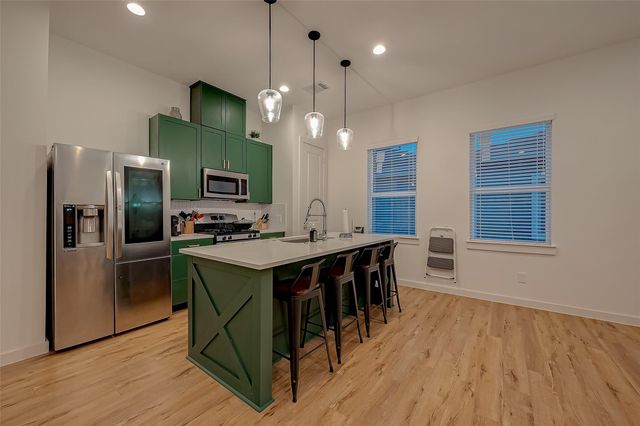 8911 Knoll Villas Street, Houston, TX 77080