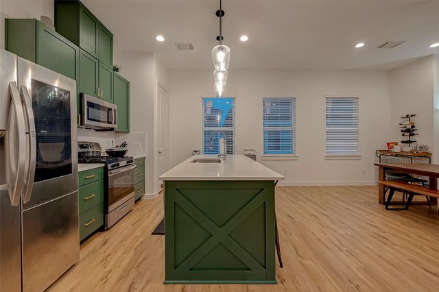 8911 Knoll Villas Street, Houston, TX 77080