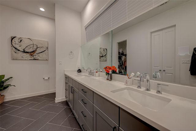 8911 Knoll Villas Street, Houston, TX 77080