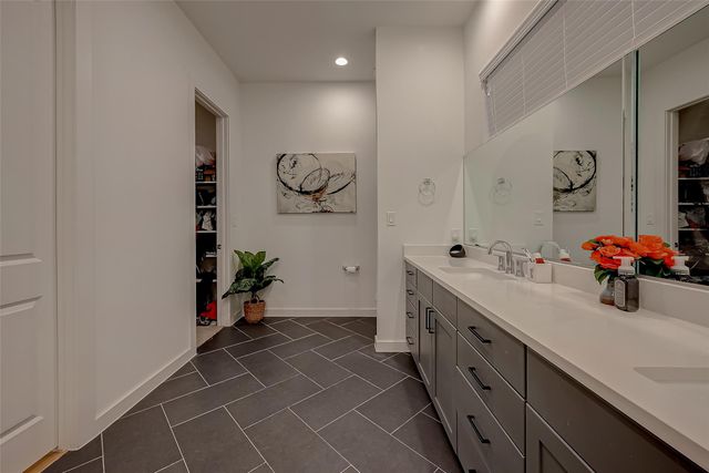 8911 Knoll Villas Street, Houston, TX 77080