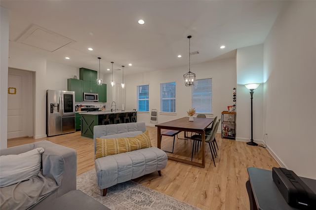 8911 Knoll Villas Street, Houston, TX 77080