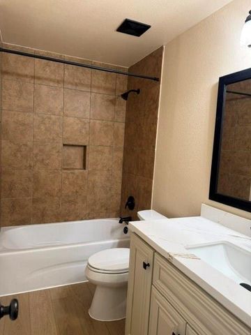 6426 Bowtrail, Houston, TX 77084