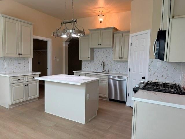 6426 Bowtrail, Houston, TX 77084