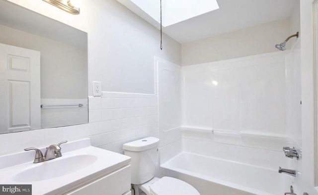 1124 LAKE SHORE, Camden, NJ 08104