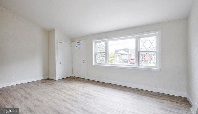 1124 LAKE SHORE, Camden, NJ 08104