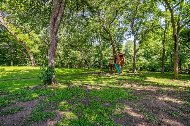 4325 Elmwood Drive, Benbrook, TX 76116
