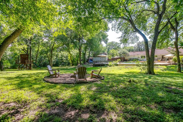 4325 Elmwood Drive, Benbrook, TX 76116