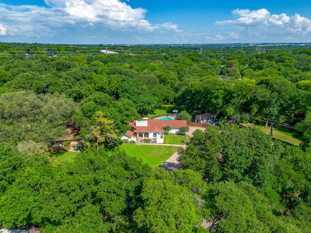 4325 Elmwood Drive, Benbrook, TX 76116