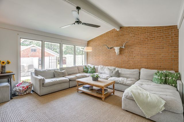 4325 Elmwood Drive, Benbrook, TX 76116