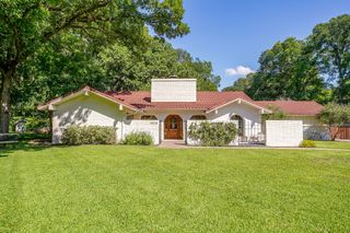 4325 Elmwood Drive, Benbrook, TX 76116