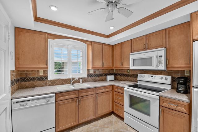 5510 N OCEAN N 207, Ocean Ridge, FL 33435