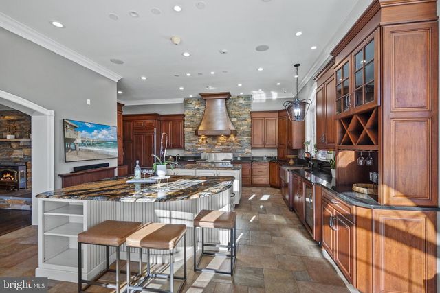 13738 LAKESIDE DR, Clarksville, MD 21029