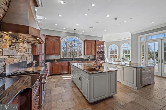 13738 LAKESIDE DR, Clarksville, MD 21029