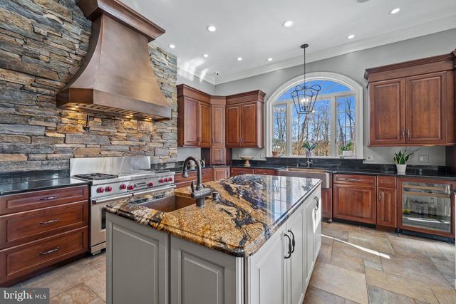 13738 LAKESIDE DR, Clarksville, MD 21029