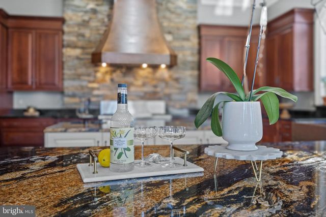 13738 LAKESIDE DR, Clarksville, MD 21029