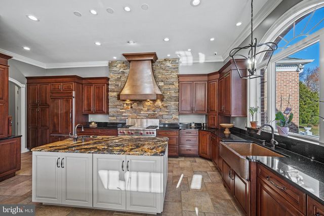 13738 LAKESIDE DR, Clarksville, MD 21029