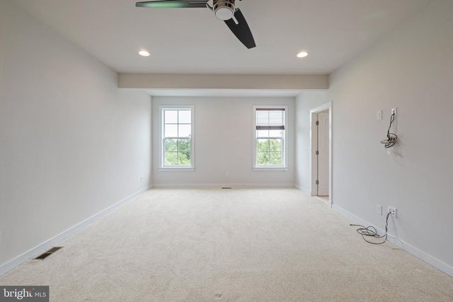 24067 GUMSPRING KILN TER, Sterling, VA 20166