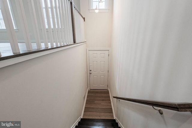 24067 GUMSPRING KILN TER, Sterling, VA 20166