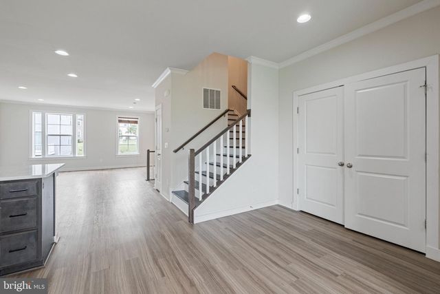24067 GUMSPRING KILN TER, Sterling, VA 20166