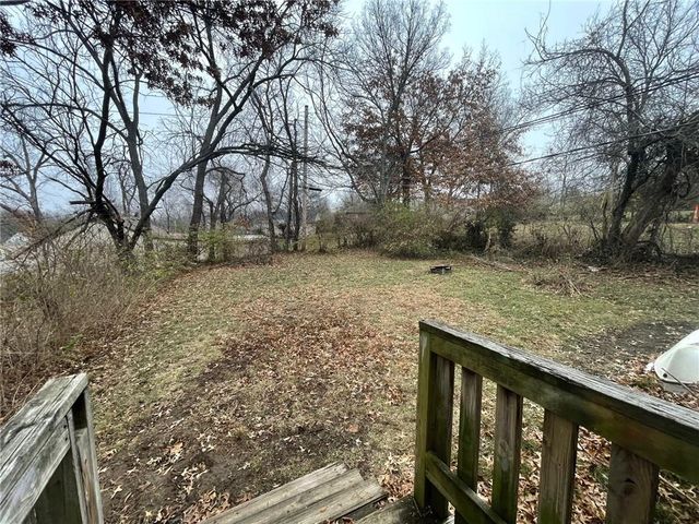 7905 Brooklyn Avenue, Kansas City, MO 64132