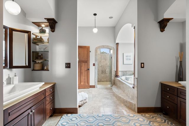 1595 River Shore Drive, Hastings, MN 55033