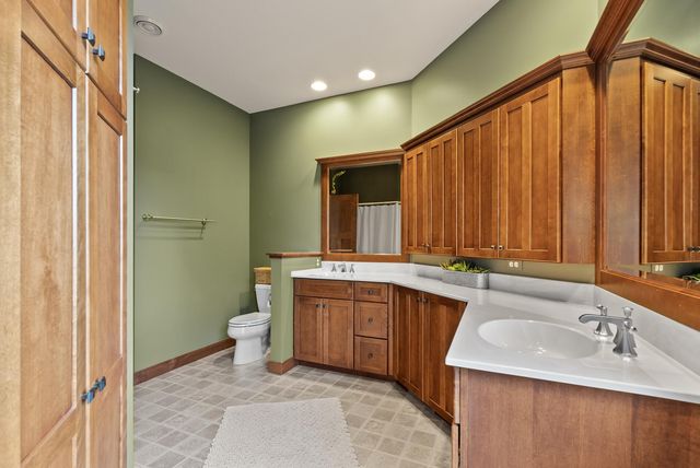 1595 River Shore Drive, Hastings, MN 55033