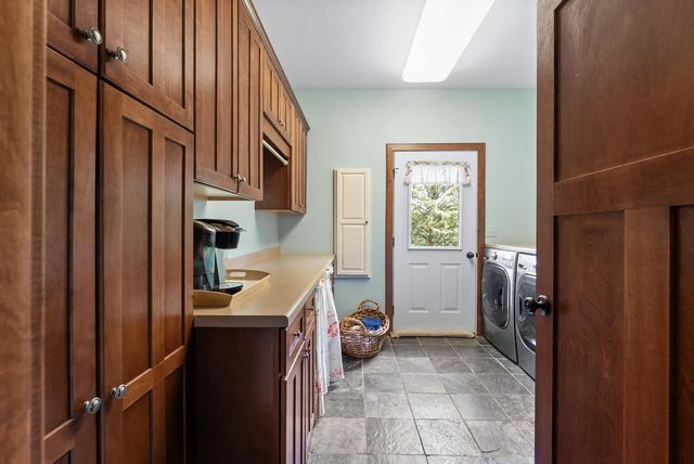 1595 River Shore Drive, Hastings, MN 55033