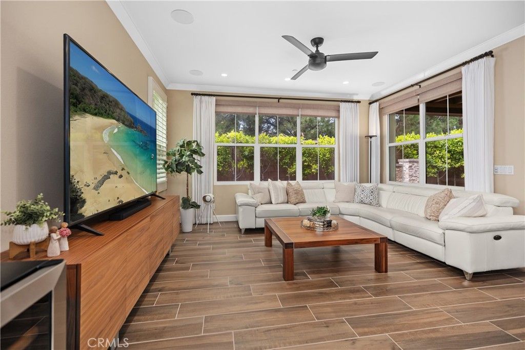 Image 10 of property listing at 105 Yuba, Irvine, CA 92620