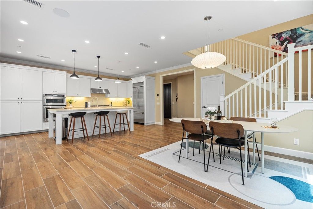 Image 11 of property listing at 105 Yuba, Irvine, CA 92620