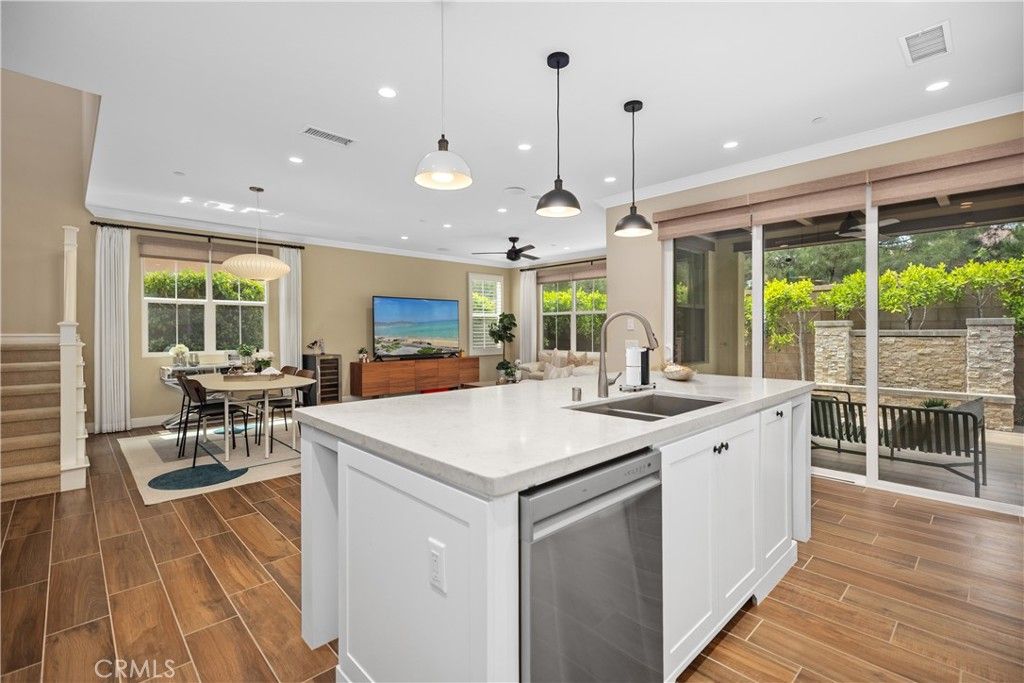 Image 13 of property listing at 105 Yuba, Irvine, CA 92620