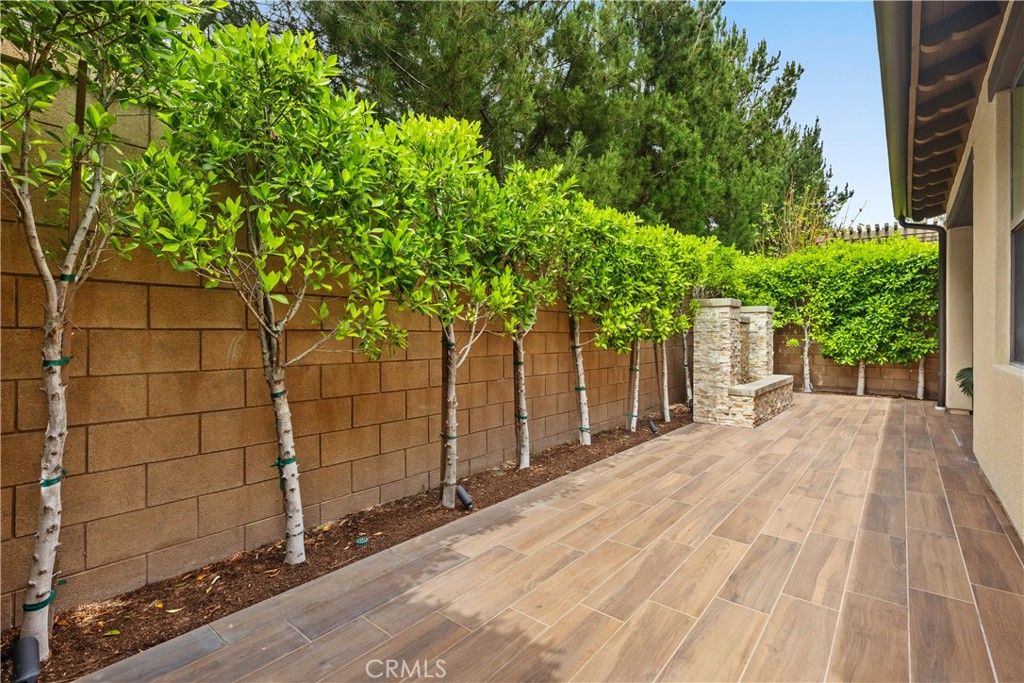 Image 32 of property listing at 105 Yuba, Irvine, CA 92620