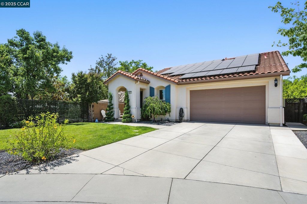 50 Safflower Ct, Oakley, CA 94561