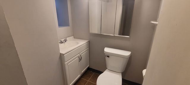 8429 S MARQUETTE Avenue 1, Chicago, IL 60617