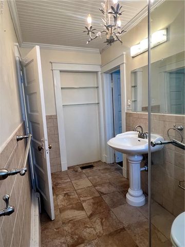 403 W 4th AVE, Franklin, VA 23851