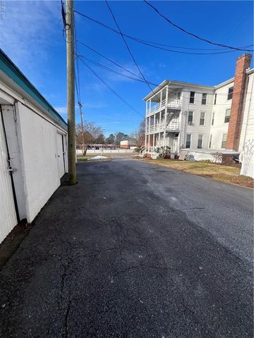 403 W 4th AVE, Franklin, VA 23851