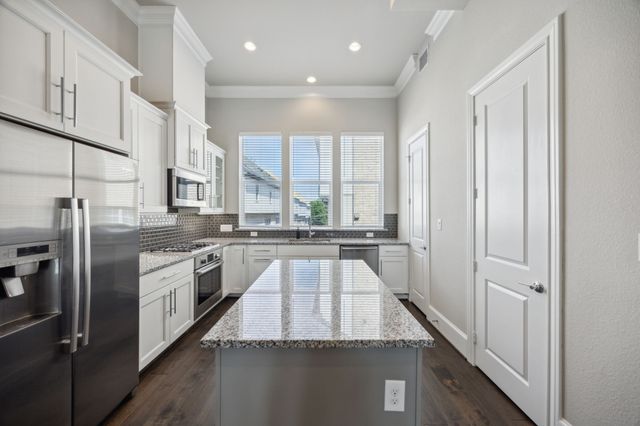 2268 Alterbrook Lane, Dallas, TX 75219