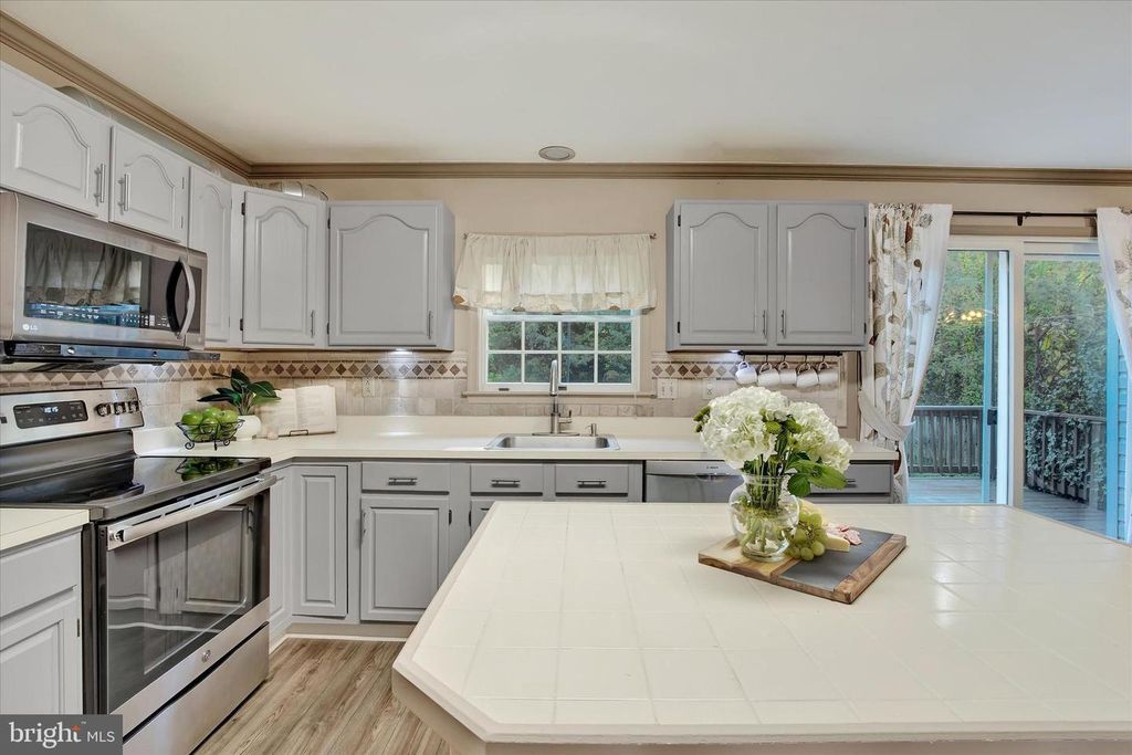 Image 11 of property listing at 919 BUCKLAND PL, Bel Air, MD 21014