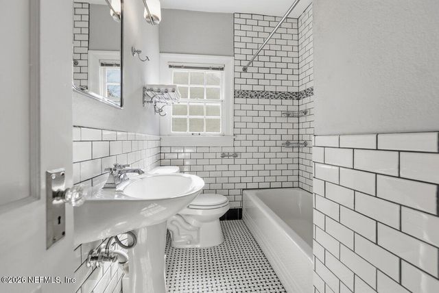 1238 FREDERICA Place, Jacksonville, FL 32205