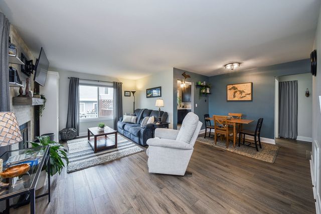 2458 Brunswick Circle B, Woodridge, IL 60517