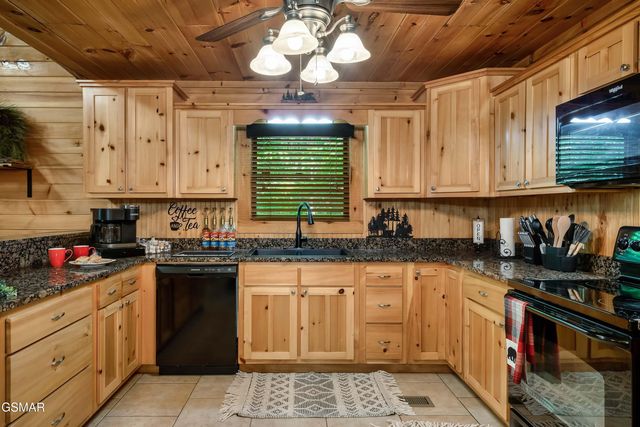 2126 Cub Circle, Sevierville, TN 37862