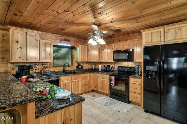 2126 Cub Circle, Sevierville, TN 37862